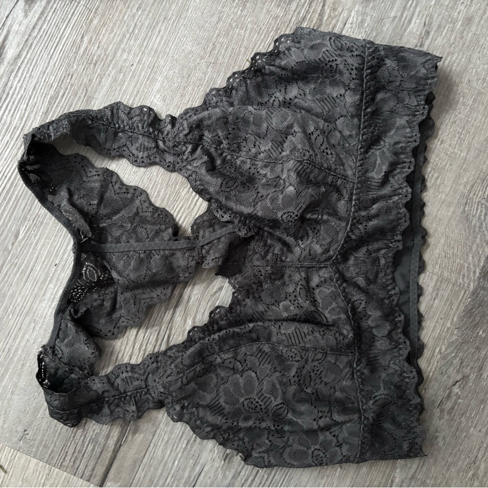 3/30$ Elegant Black Lace Bralette (msg before buying)
